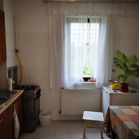 Lila Akac Vendeghaz Ντέμπρετσεν